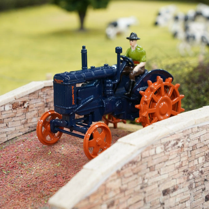 Fordson Major with Steel Wheels by Britains 43378