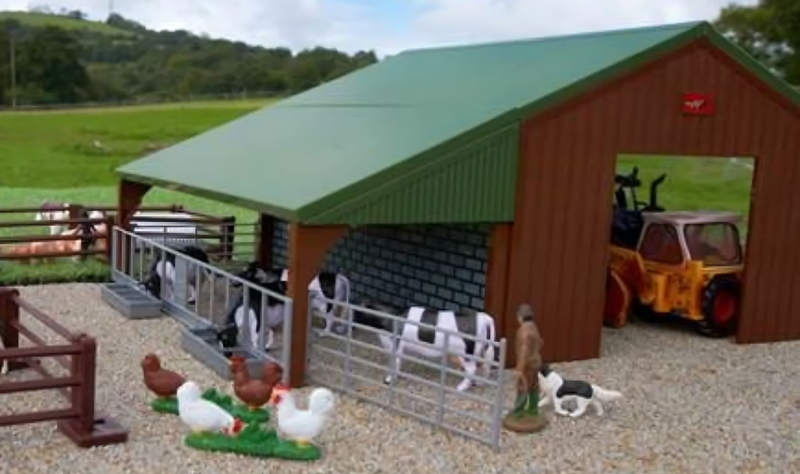 How to Make a Toy Farm With Your Child: What You Need & Our Favourite Farm Toy Models
